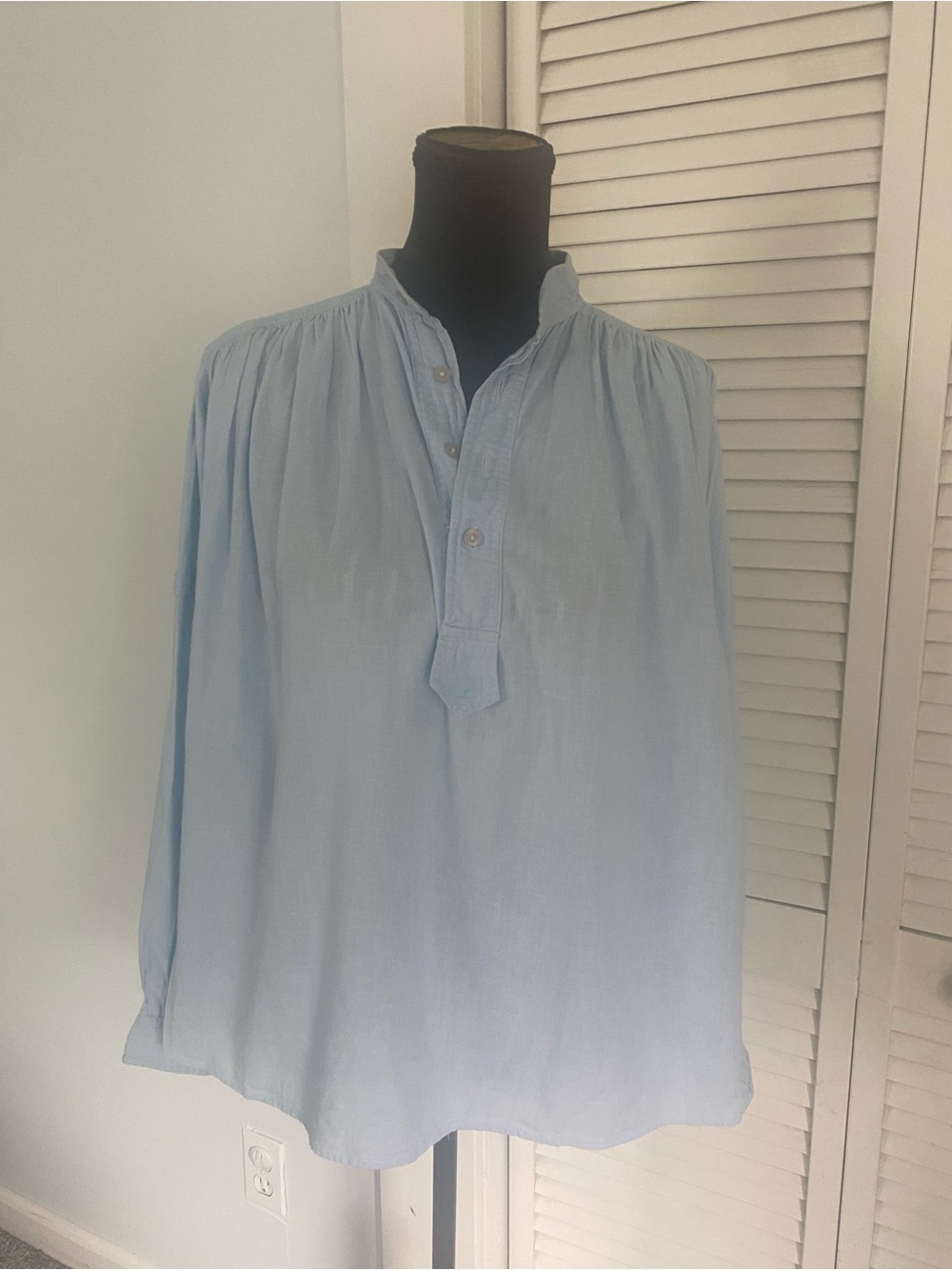 Vintage DANISH DELIGHTS Top designed by Carsten Hennier. Great Details!